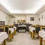 Laranjeira Hotel 2*